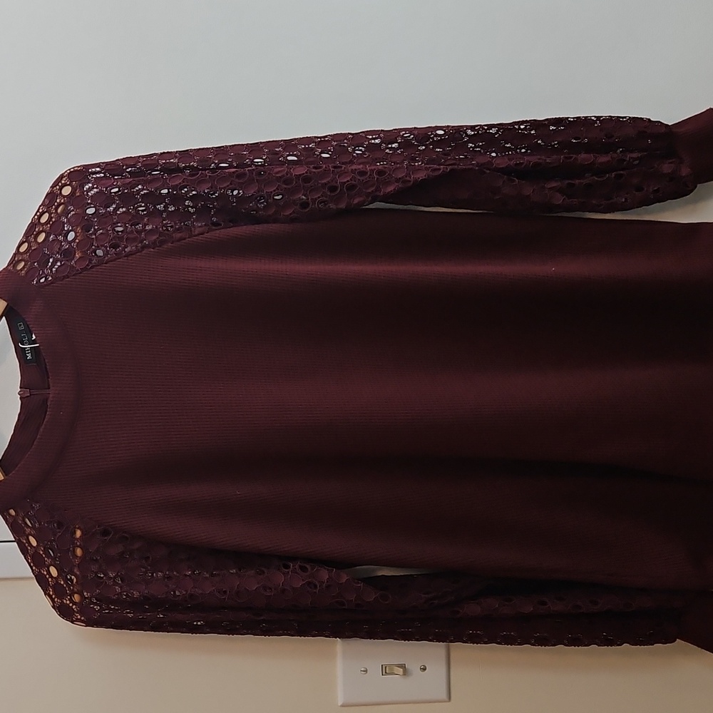 Miholl Round Neck Burgundy Long Lace Sleeve Sweater Size L